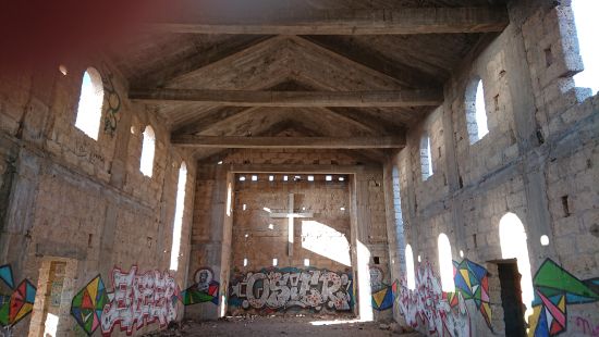 Geisterdorf Kirche von Innen Geisterdorf Kirche Innenansicht